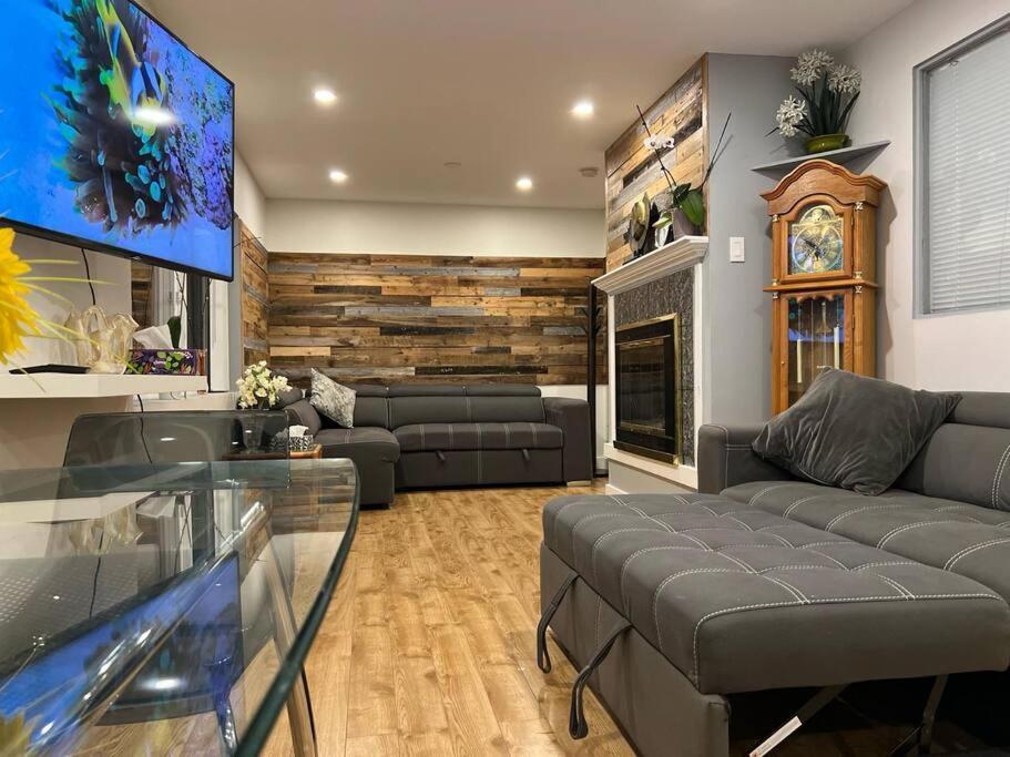 Westview Vacation Rental - Two Br House 北温哥华 外观 照片